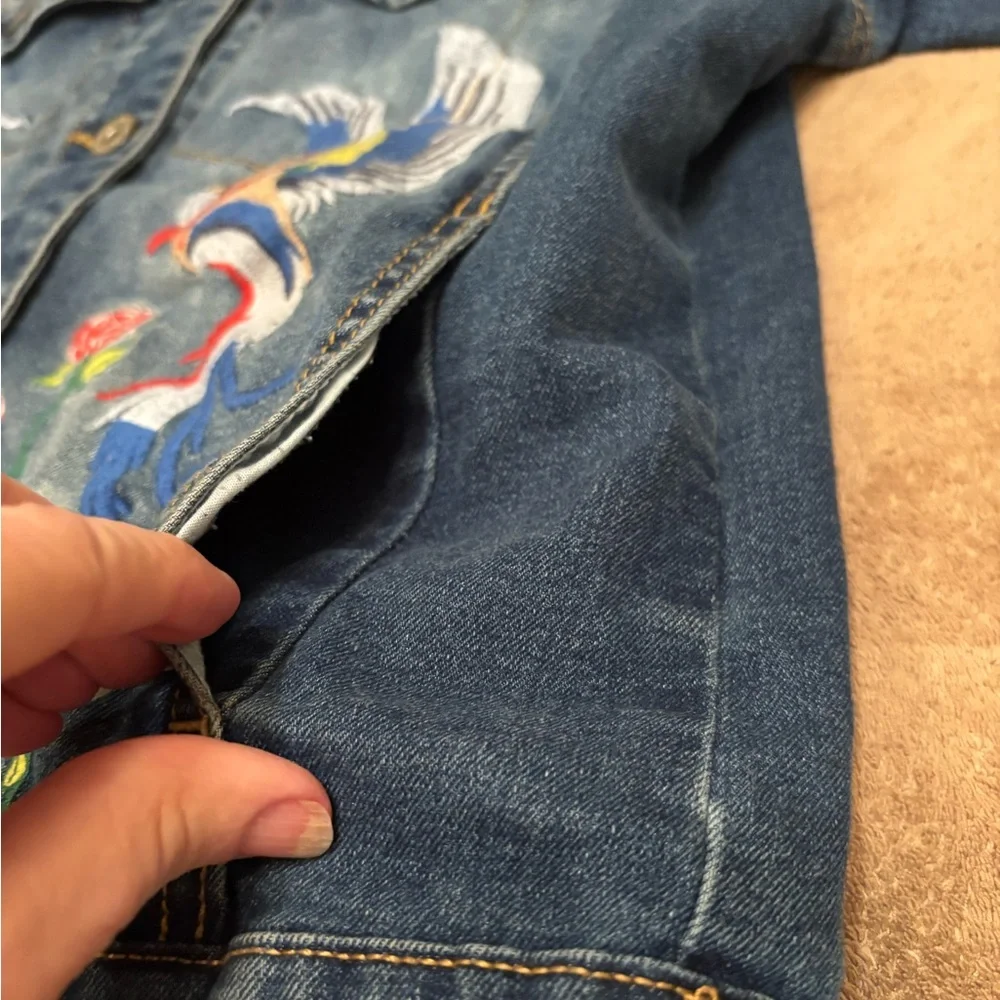 Baccini gorgeous embroidered denim jacket size M - Picture 8 of 9